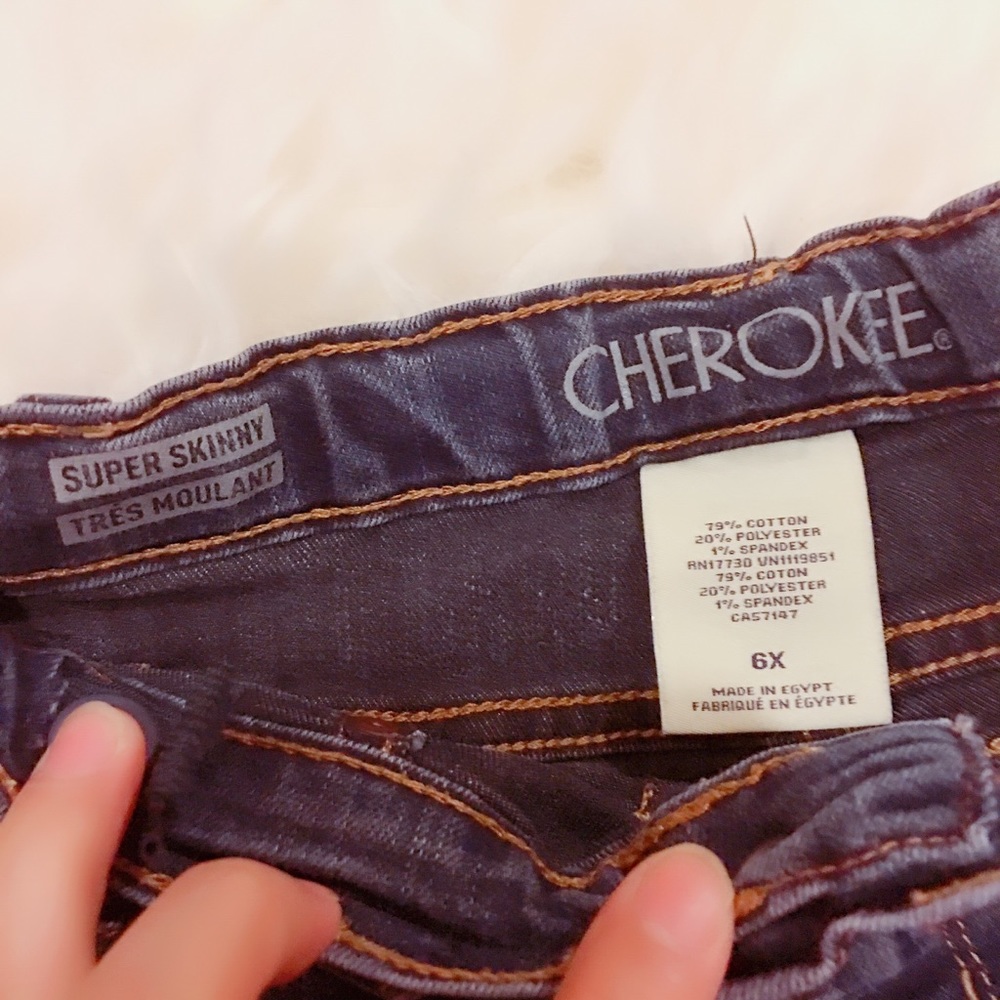 ๐๐ Jeans ๐๐ - Picture 4 of 4